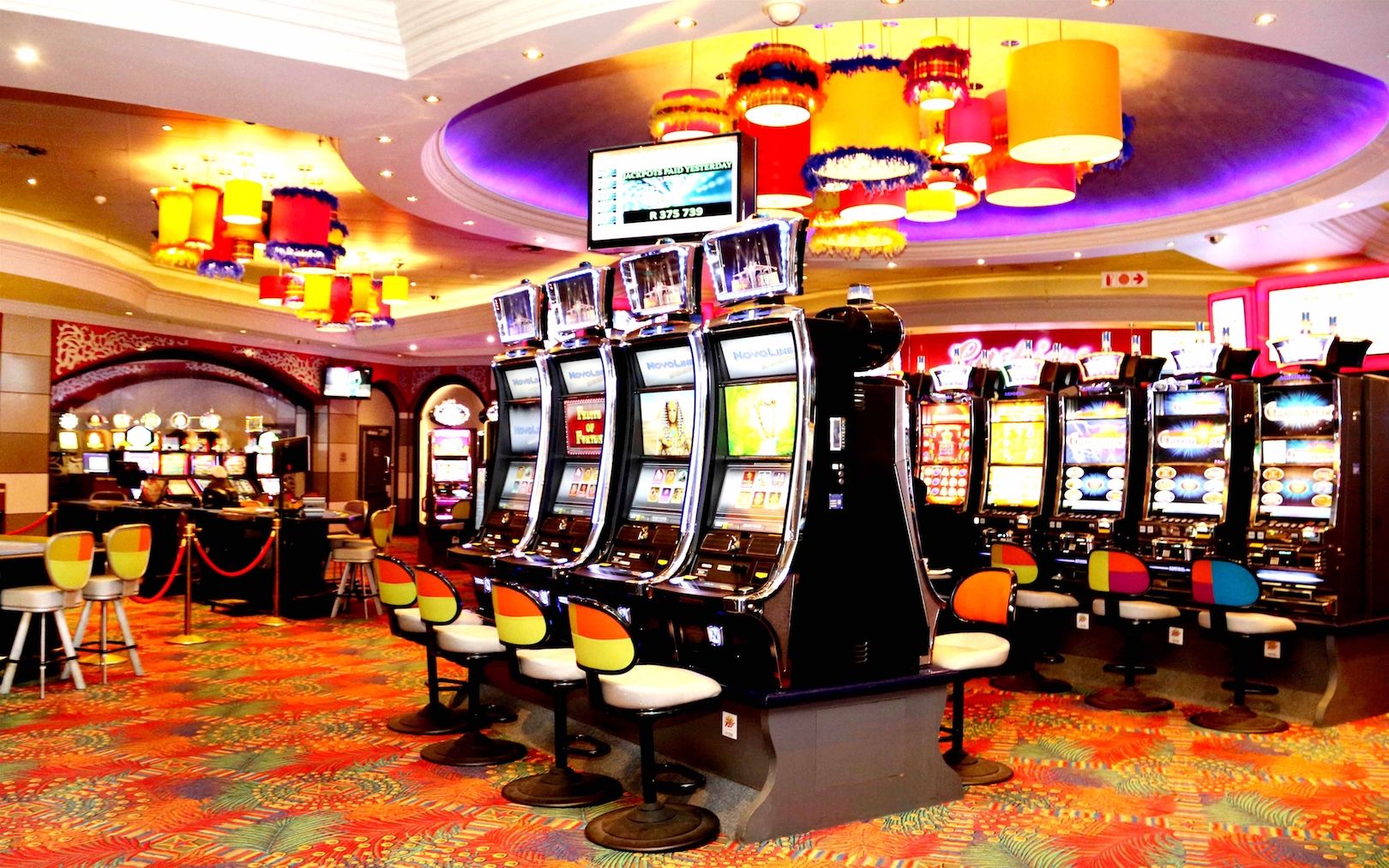 Slot Makinelerinin Gizemli Sanatı: Stratejik Yaklaşımlar